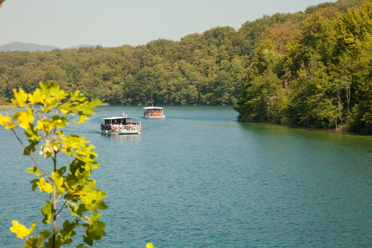 10 Minutes Walk To The Lakes Plitvicka Jezera Exterior photo