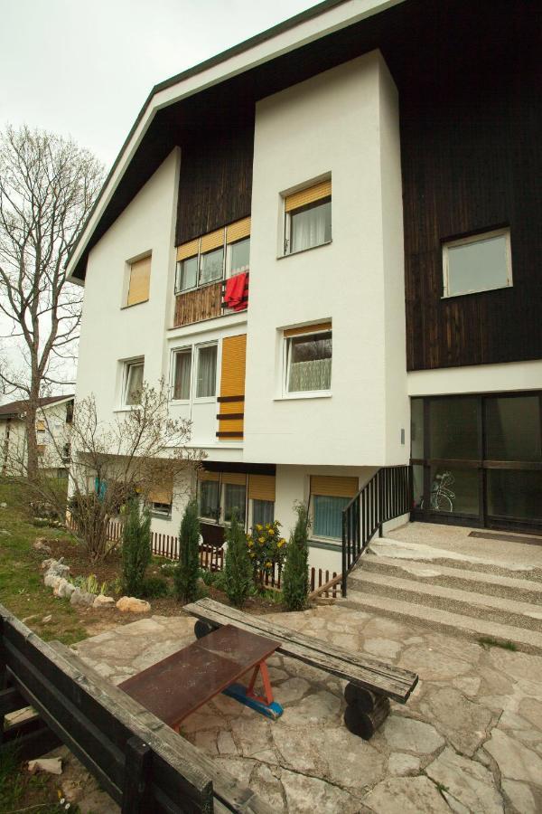 10 Minutes Walk To The Lakes Plitvicka Jezera Exterior photo